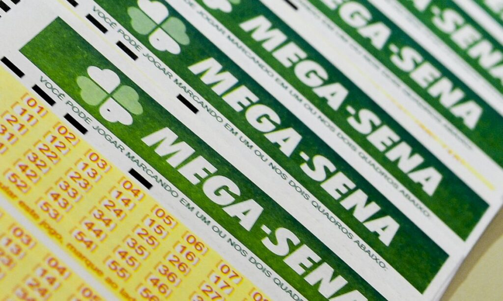 Mega-Sena pode pagar prêmio de R$ 125 milhões neste sábado