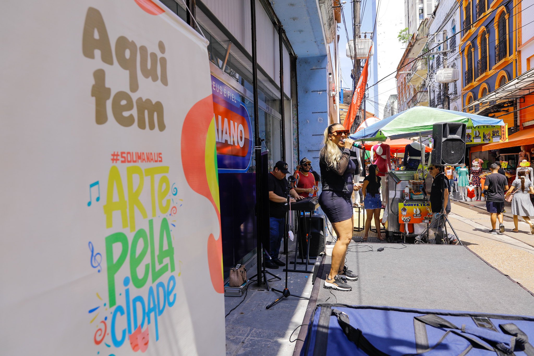 Projeto multicultural “Arte pela Cidade” realiza apresentações na Praça Dom Pedro