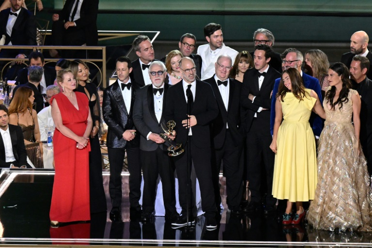 Succession vence prêmio de Melhor Série de Drama no Emmy 2022