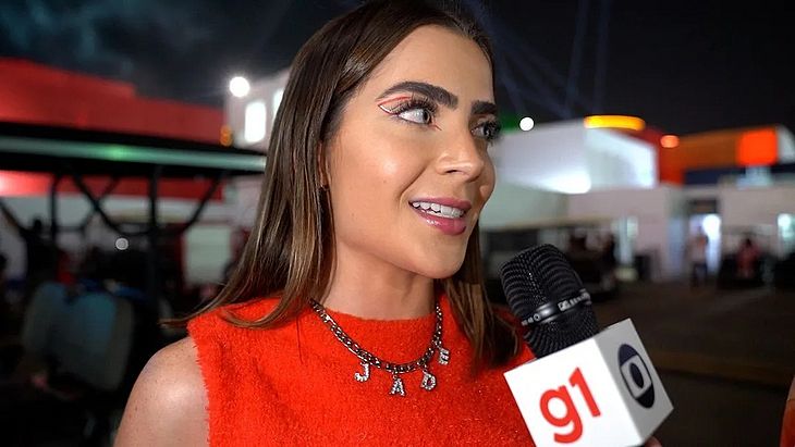 Jade Picon deixa repórter falando sozinho após pergunta sobre affair com Xamã