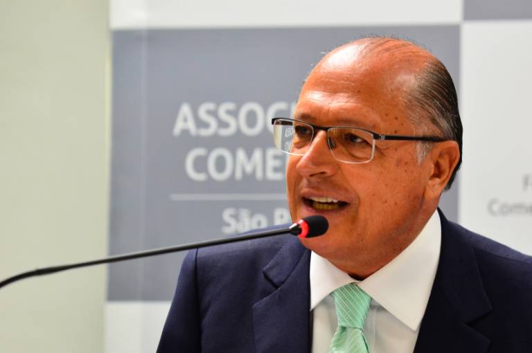Alckmin evita dizer se assumiria economia do governo