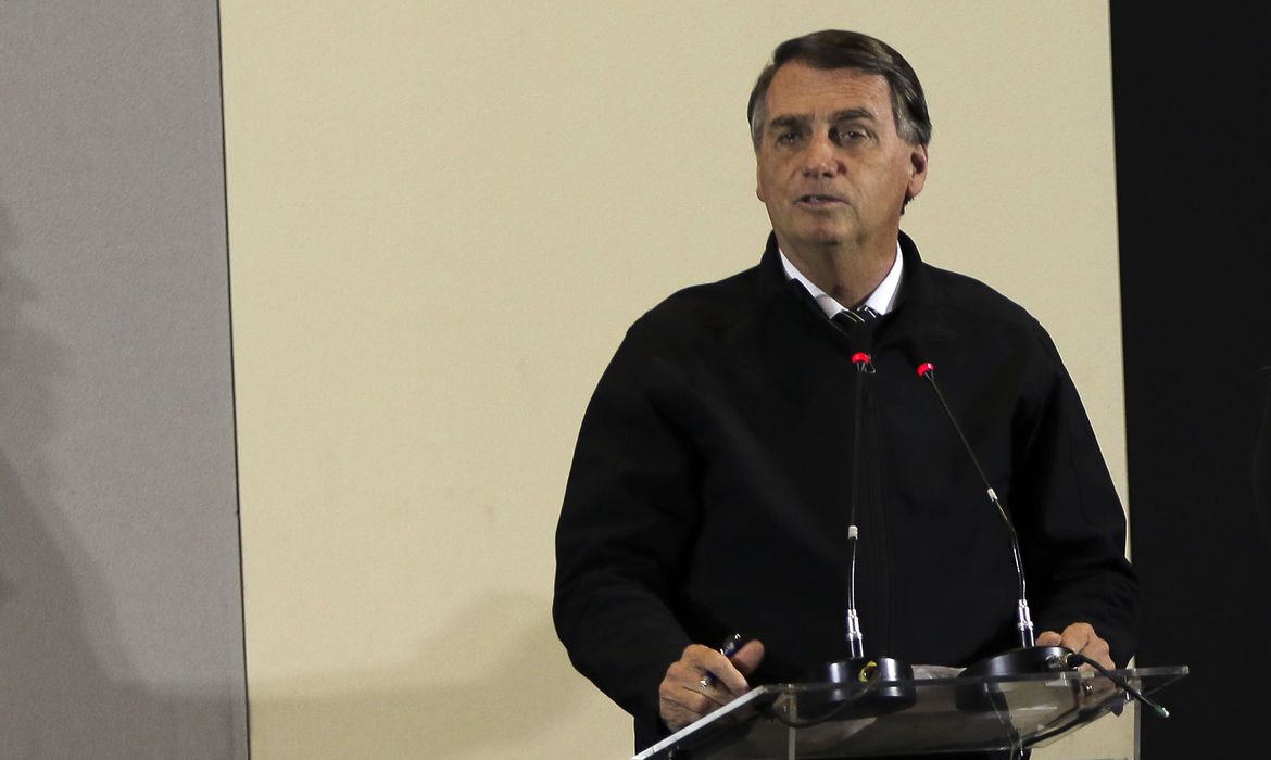Bolsonaro afirma que vai recriar Ministério da Indústria caso reeleito