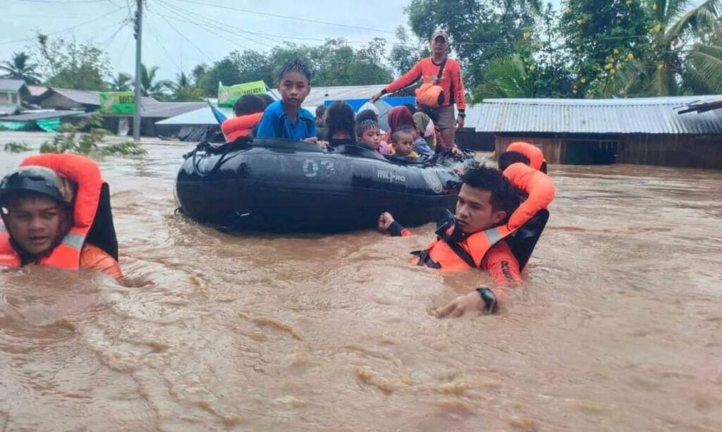 Inundações e deslizamentos deixam 42 mortos e dezenas de desaparecidos nas Filipinas