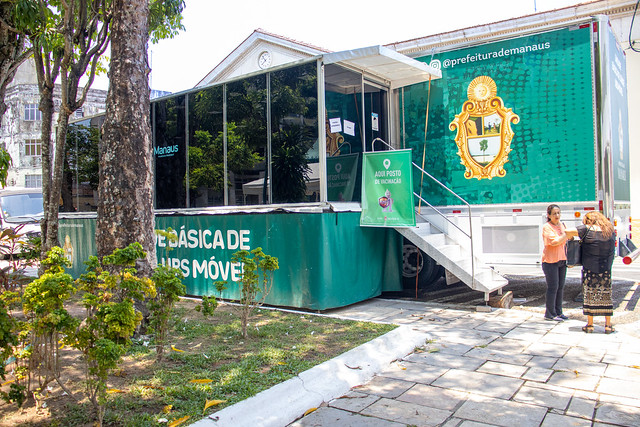 Serviços direcionados à saúde da mulher são ofertados em unidade móvel no Centro de Manaus