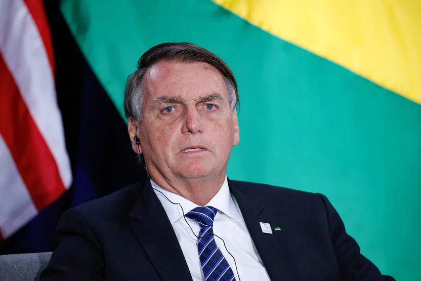 Bolsonaro teve 1,5 milhões de votos a mais neste ano do que no 1º turno de 2018