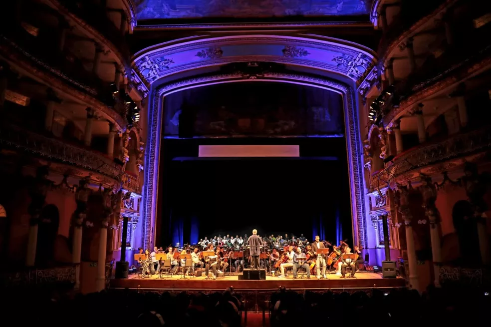 Teatro Amazonas recebe espetáculos de Halloween nesta semana