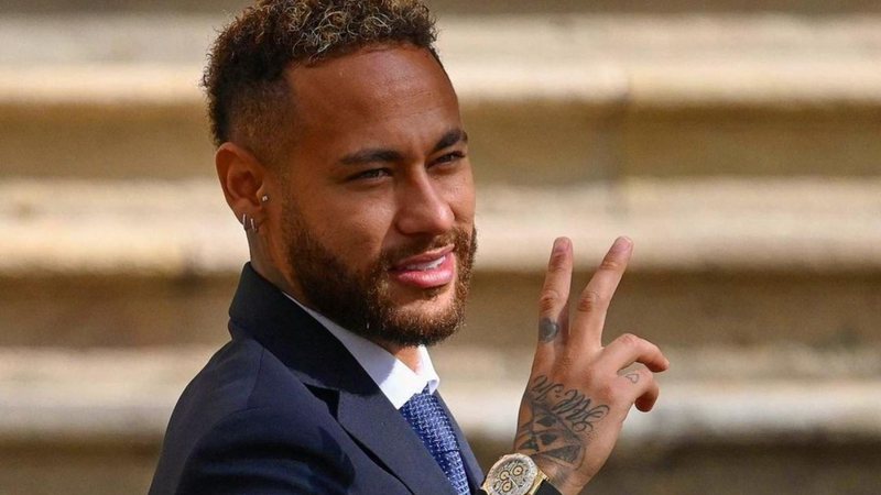 Promotoria retira acusações de fraude e corrupção contra Neymar