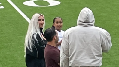 Kanye West e Kim Kardashian voltam a se falar em jogo do filho após polêmicas