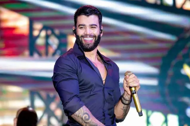 Gusttavo Lima fala sobre possível saída do Brasil