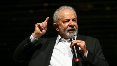 Lula pediu que PT não apresente candidatos às Presidências no Congresso