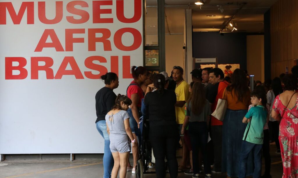 Após reforma, Museu Afro Brasil reabre com homenagem ao fundador Emanoel Araújo