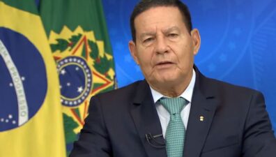 Mourão diz que Brasil muda de governo a partir de janeiro, mas não de regime