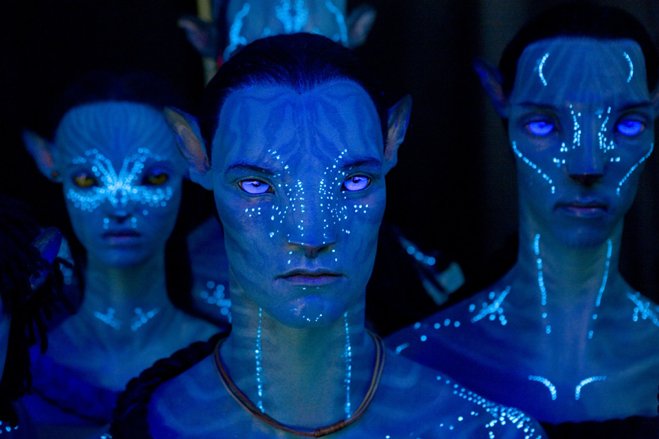 Avatar 2 supera Vingadores e é a quinta maior bilheteria do cinema