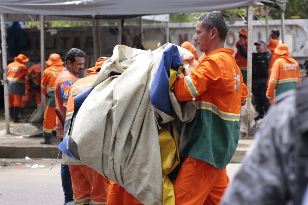 Prefeitura auxilia órgãos de segurança em desmobilização de acampamento no CMA