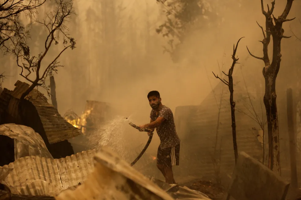 Chile decreta estado de catástrofe devido incêndios florestais com 13 mortos