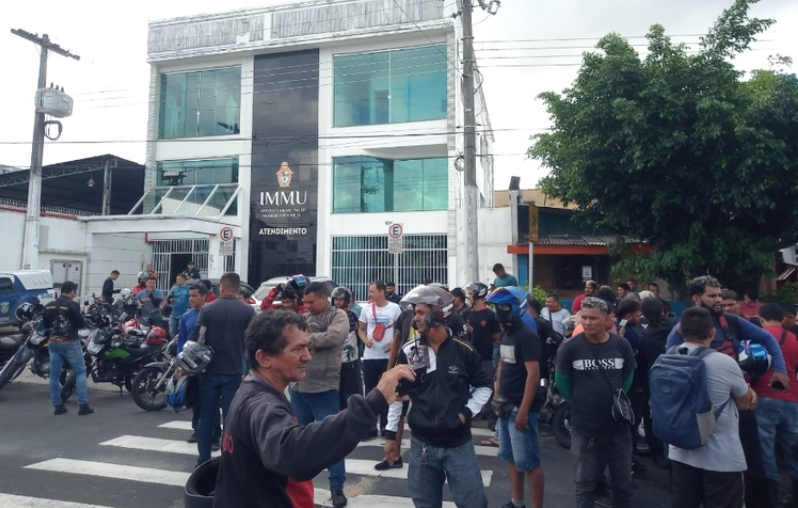 Mociclistas podem continuar as atividades em aplicativos em Manaus, afirma IMMU