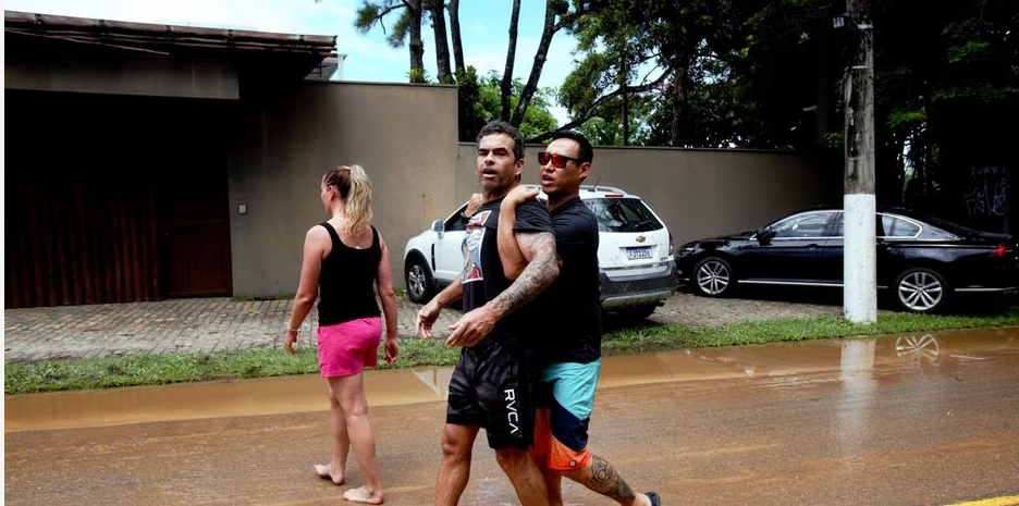 Repórteres do Estadão sofrem agressão durante cobertura da tragédia em São Sebastião