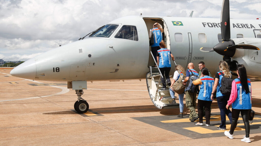 FAB inicia restrição do espaço aéreo em terra yanomami para combater garimpo