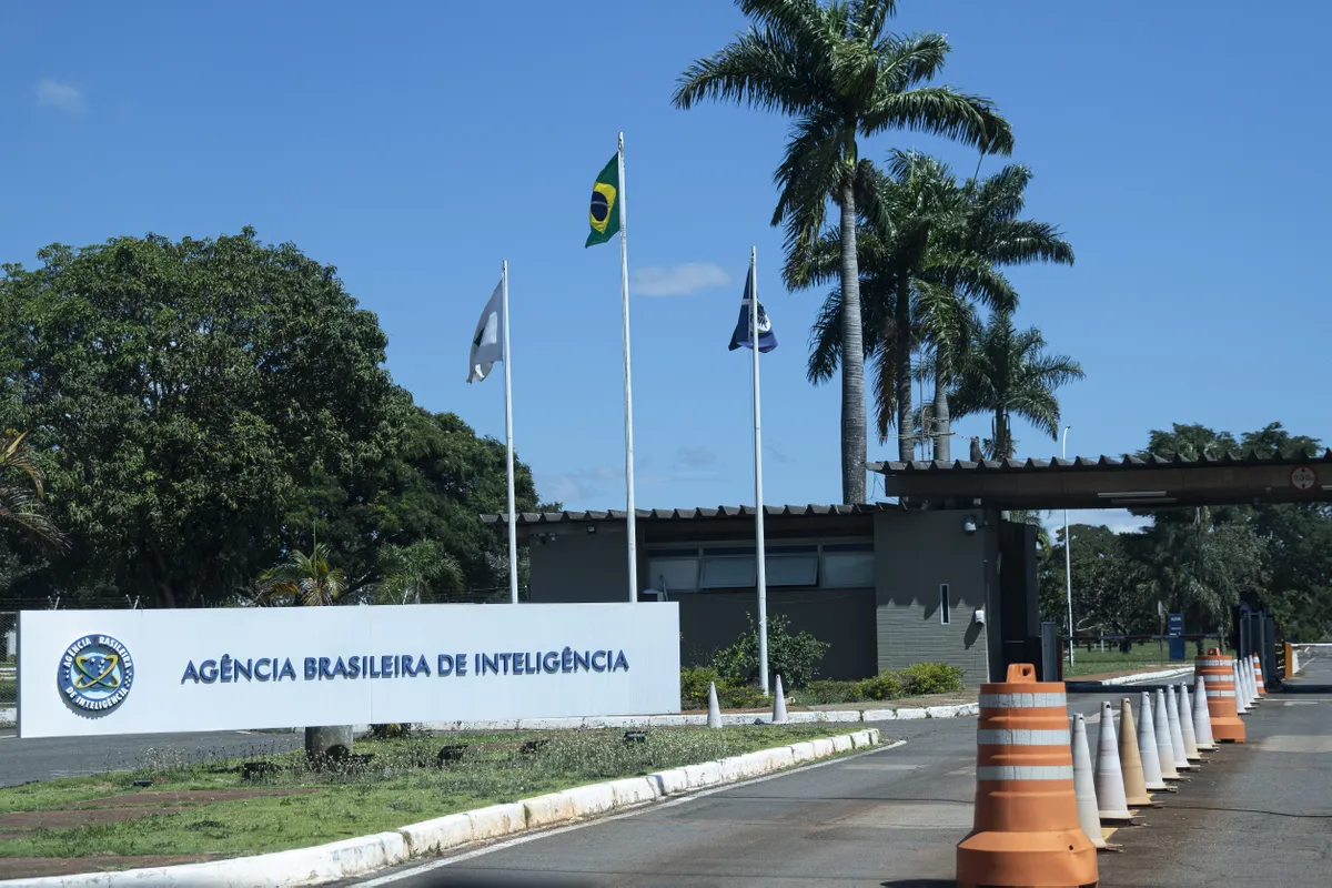 PF apura contratação pela Abin de equipamento de espionagem no governo Bolsonaro