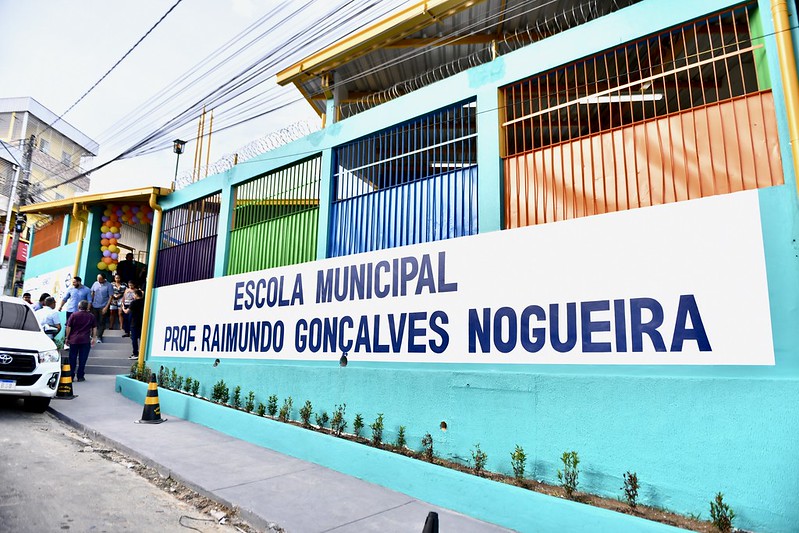 Escola no Zumbi dos Palmares, há quase 30 anos sem reformas, é entregue revitalizada