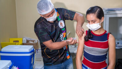 Imunização contra a Covid-19 é ofertada em 75 pontos de vacinação em Manaus