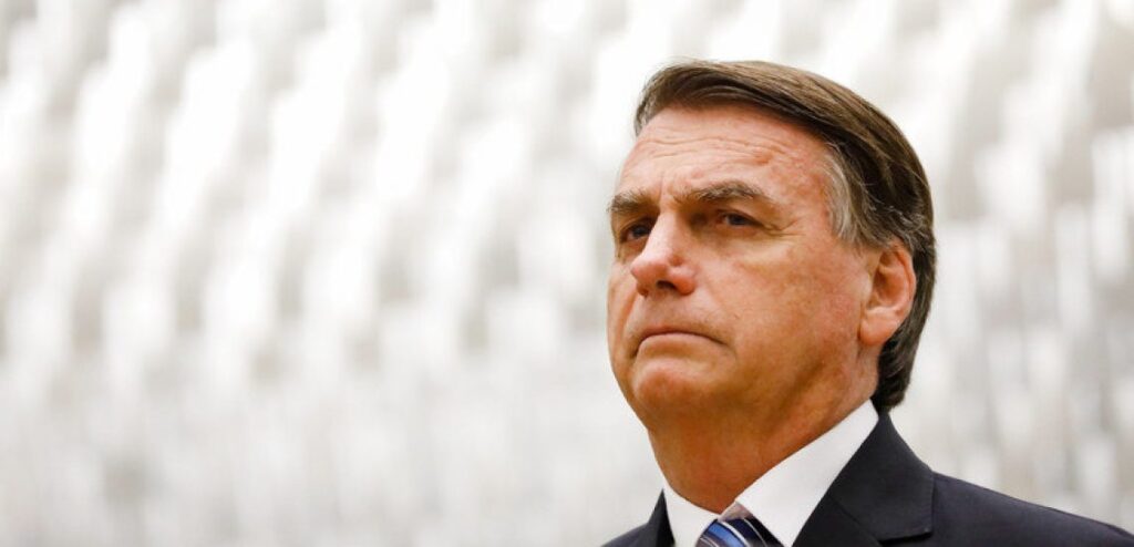 Bolsonaro disse à PF que mandou ex-chefe da Receita falar com ajudante