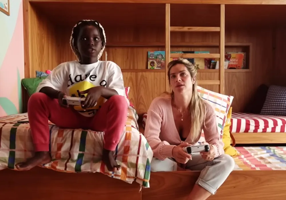 Giovanna Ewbank rebate críticas após filho dizer que quer voltar ao Malawi