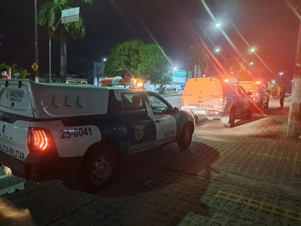 Passageiros são mortos com tiros de fuzil e motorista de app fica ferido