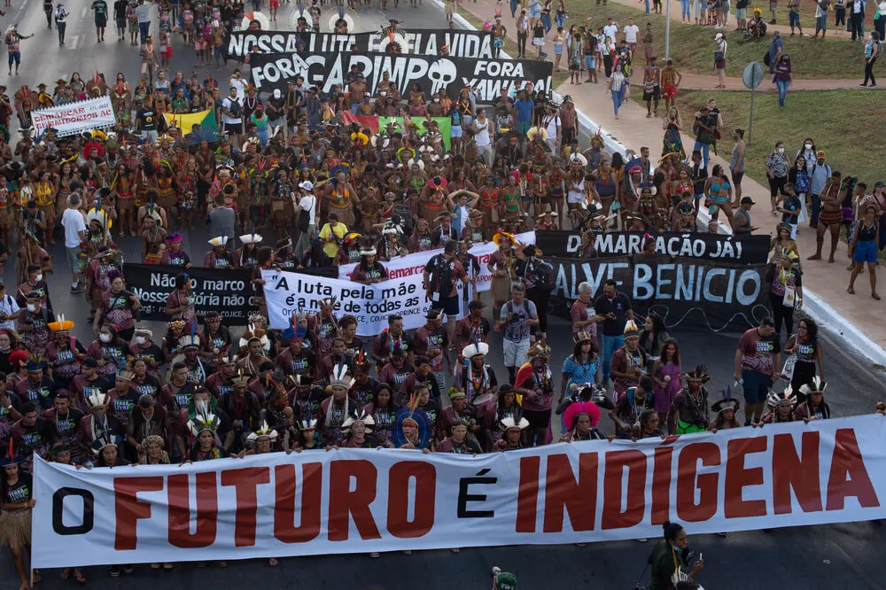 Indígenas realizam ato contra o marco temporal em Manaus