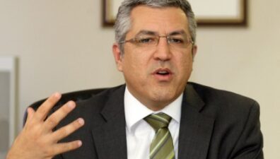 Ministros se irritam com cobrança de Padilha depois da derrota no saneamento