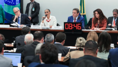 Marina Silva se defende a respeito da paralisação da pavimentação BR-319