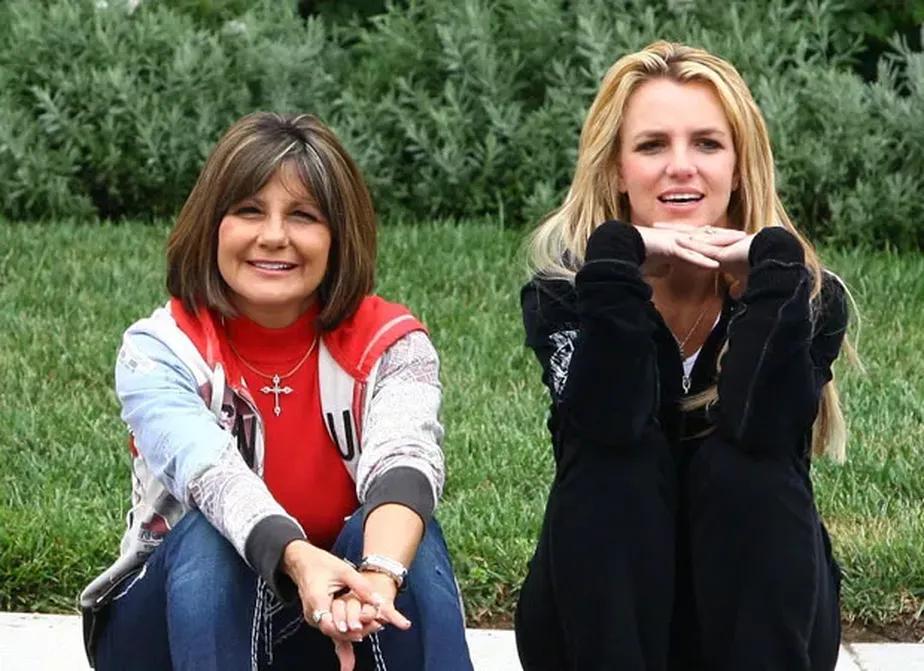 Britney Spears faz as pazes com a mãe depois de 3 anos