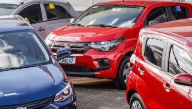 Aumento na vendas de carros com desconto surpreendem concessionárias