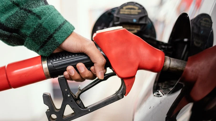 Preço da gasolina cai em até 9% em Manaus e chega até R$ 5,97 em alguns postos