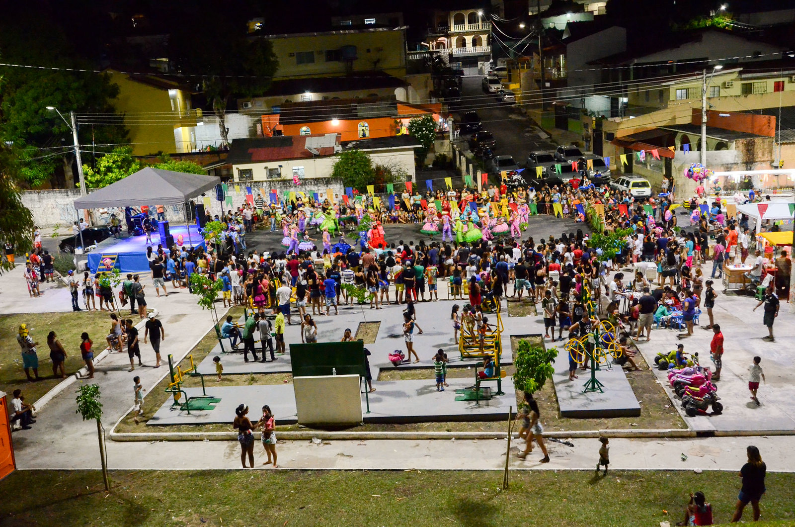 Festivais folclóricos nos bairros iniciam na capital