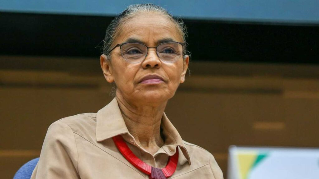 "Nosso tempo para agir está se esgotando", diz Marina Silva