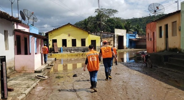 Pernambuco decreta emergência em 12 municípios por causa das chuvas
