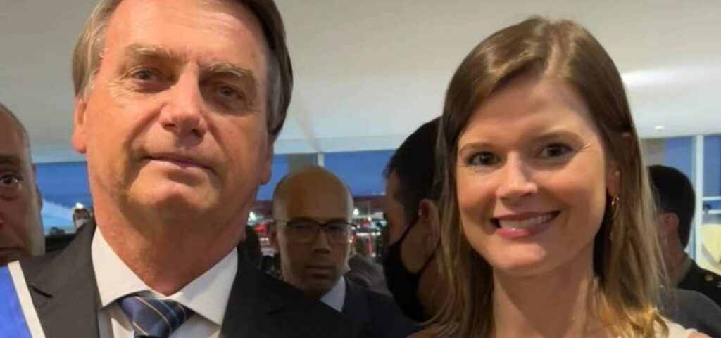 Bolsonaro pede a Tarcísio cargo nos EUA para mãe de sua neta