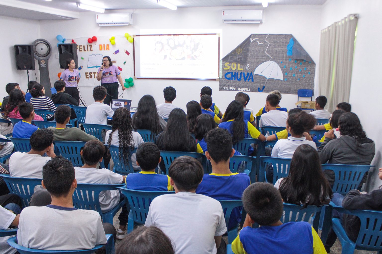 Escolas públicas têm palestras sobre violência contra a mulher