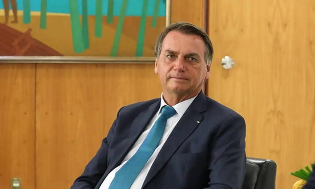 Bolsonaro vai fazer ao menos três cirurgias em setembro