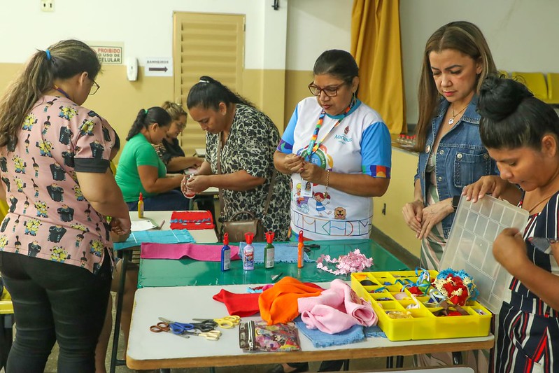 Prefeitura de Manaus realiza oficinas para mães de alunos PcDs