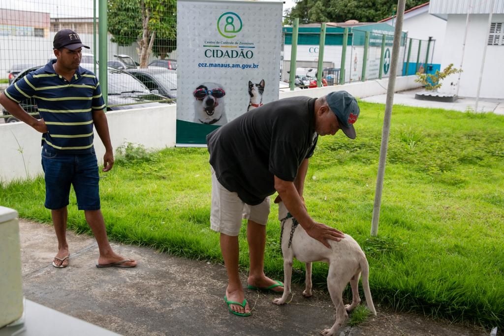 Descarte de dejetos de pets requer cuidados, orienta Centro de Controle de Zoonoses da Prefeitura de Manaus