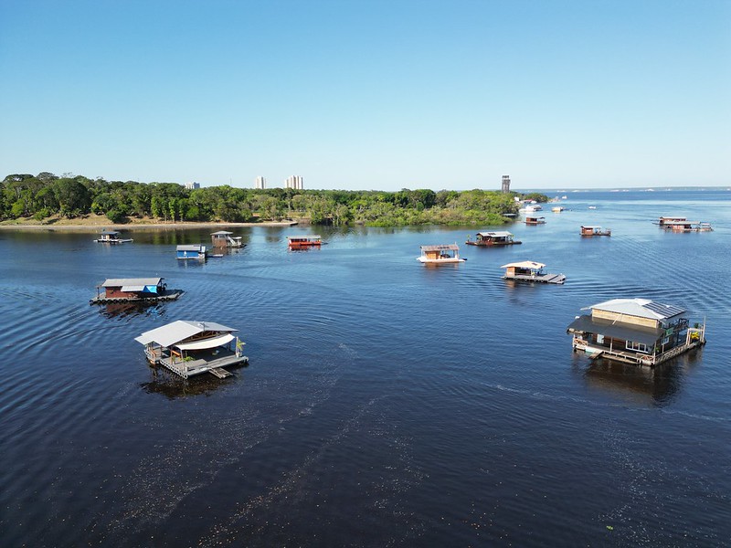 Juiz nega recursos e mantém retirada de flutuantes do Tarumã, em Manaus