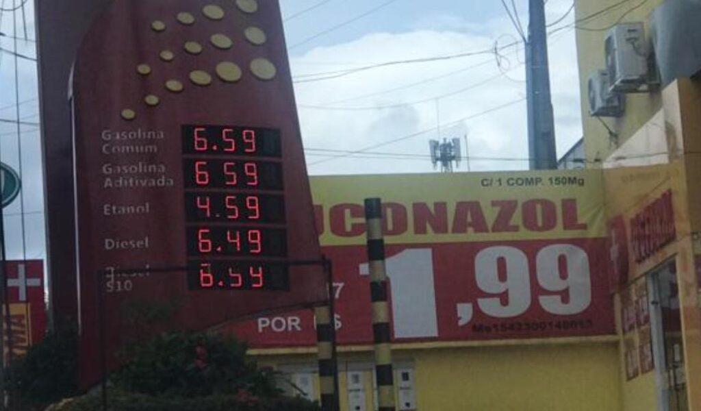 Postos de Manaus aumentam preço da gasolina e litro chega a R$ 6,59