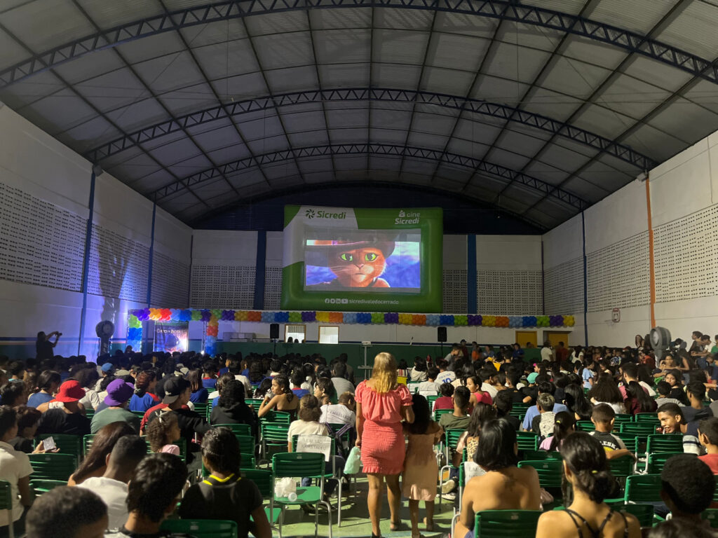 Primeiro ‘Cinema na Comunidade’ atrai mais de 1.600 pessoas na zona rural