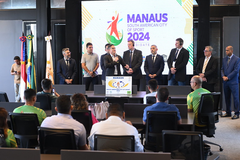 Prefeito apoia dossiê da candidatura de Manaus à ‘Cidade Sul-Americana do Desporto’