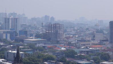 Manaus entra em estágio de ‘Mobilização’ devido à fumaça que encobre a cidade