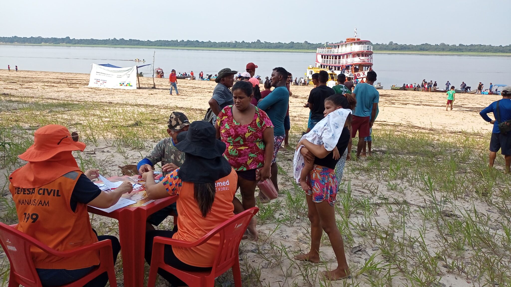 Ajuda humanitária atinge 413 famílias de sete comunidades distantes de Manaus