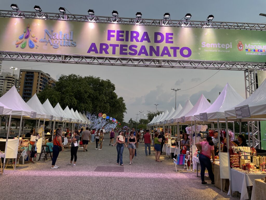 Feira de artesanato é promovida na Ponta Negra até o fim deste ano