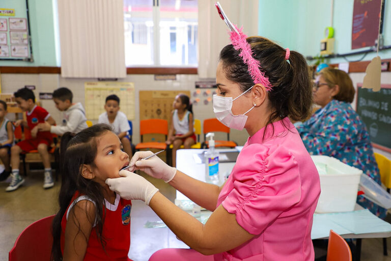 Ação ‘Dia D da Saúde Bucal’ promove prevenção em unidades da rede pública de ensino